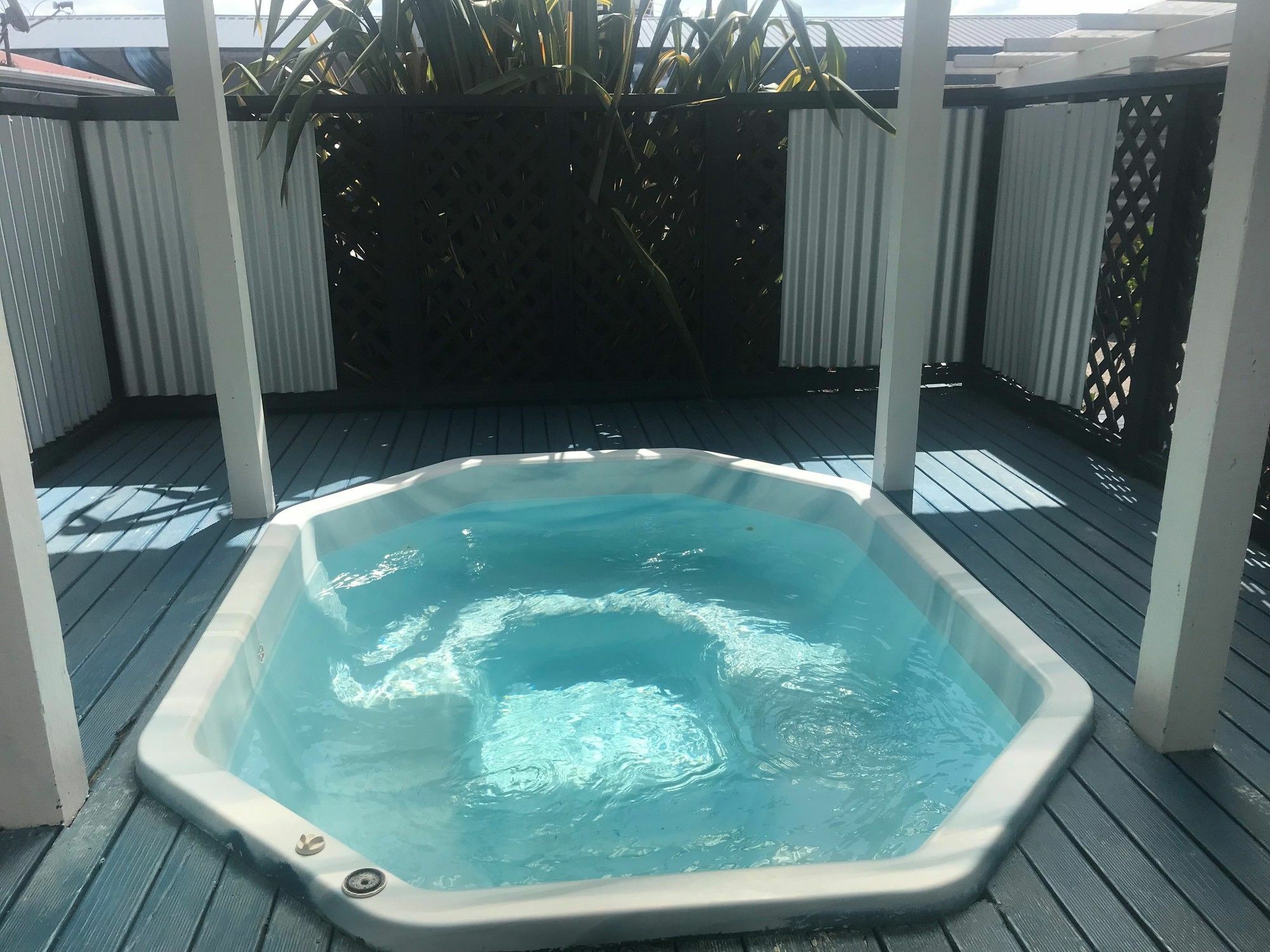 Crash Palace Backpackers Rotorua Zewnętrze zdjęcie